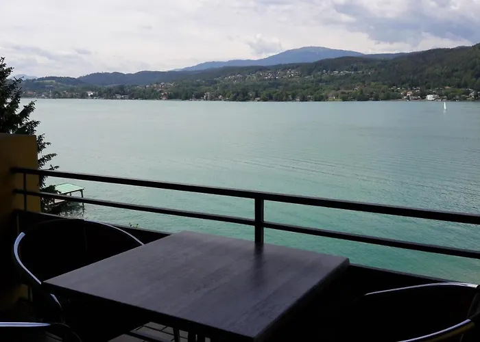 Seepension Kakl Pensión Velden am Wörthersee